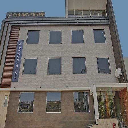 Townhouse Golden Frame Otel Ghaziabad Dış mekan fotoğraf