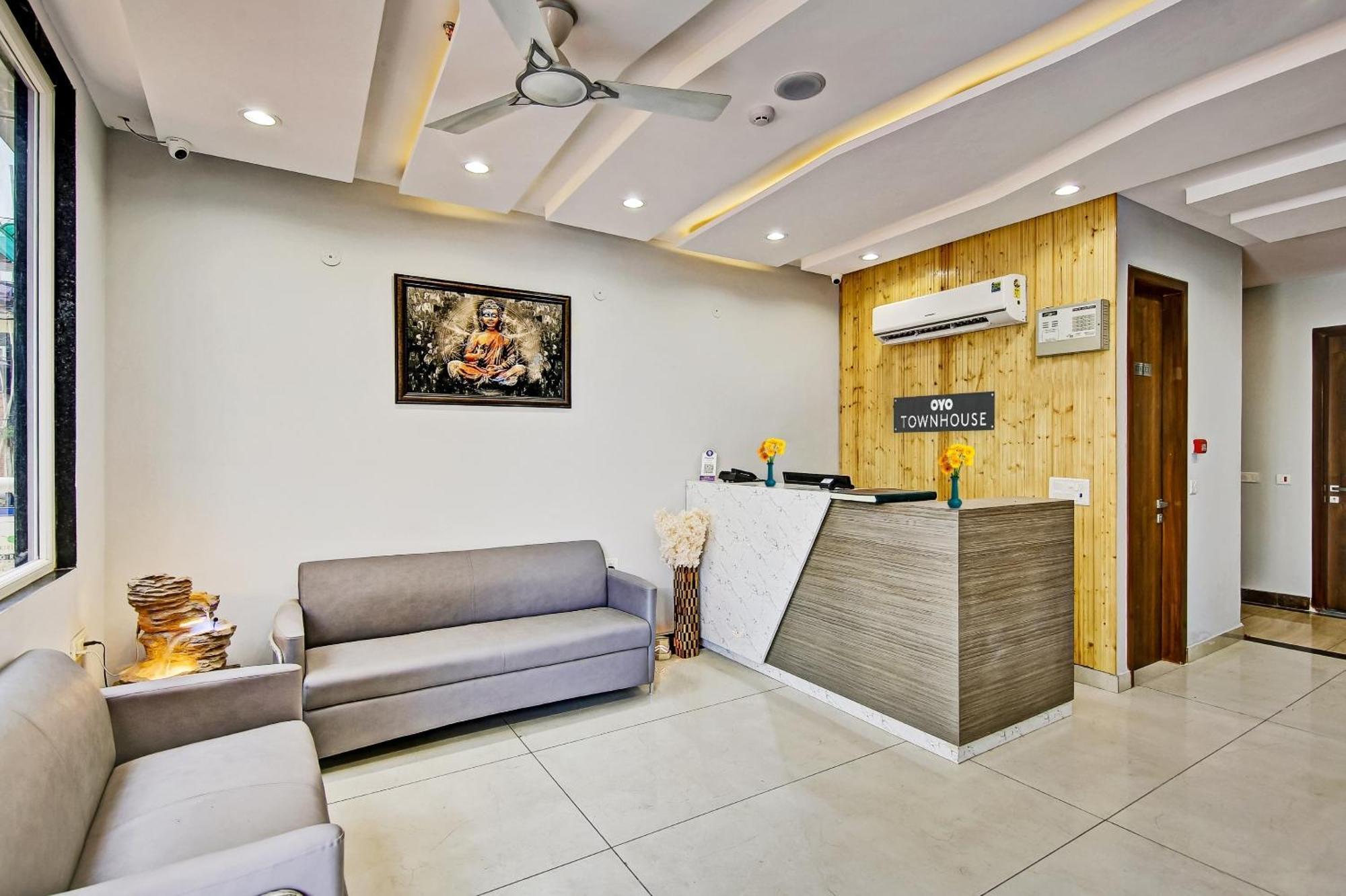 Townhouse Golden Frame Otel Ghaziabad Dış mekan fotoğraf